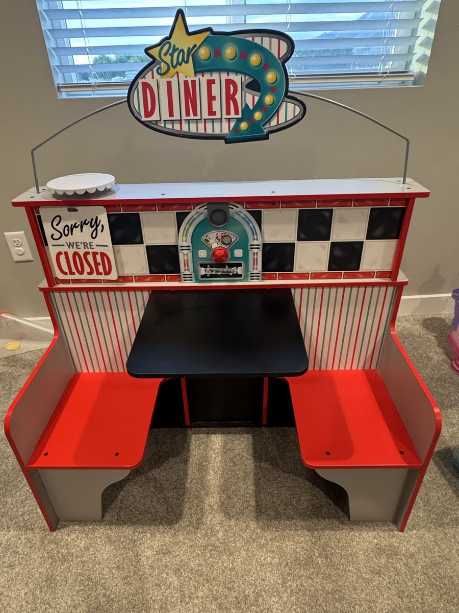 Melissa & Doug Double-Sided Wooden Star Diner Restaurant Play Set, Kids' Kitchen & Diner