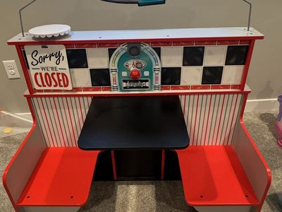 Melissa & Doug Double-Sided Wooden Star Diner Restaurant Play Set, Kids' Kitchen & Diner