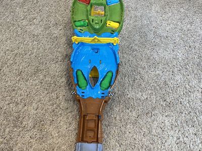 Hot Wheels Monster Truck Ramp and Cars