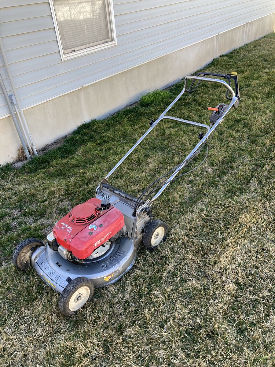 Honda lawnmower for parts or repair