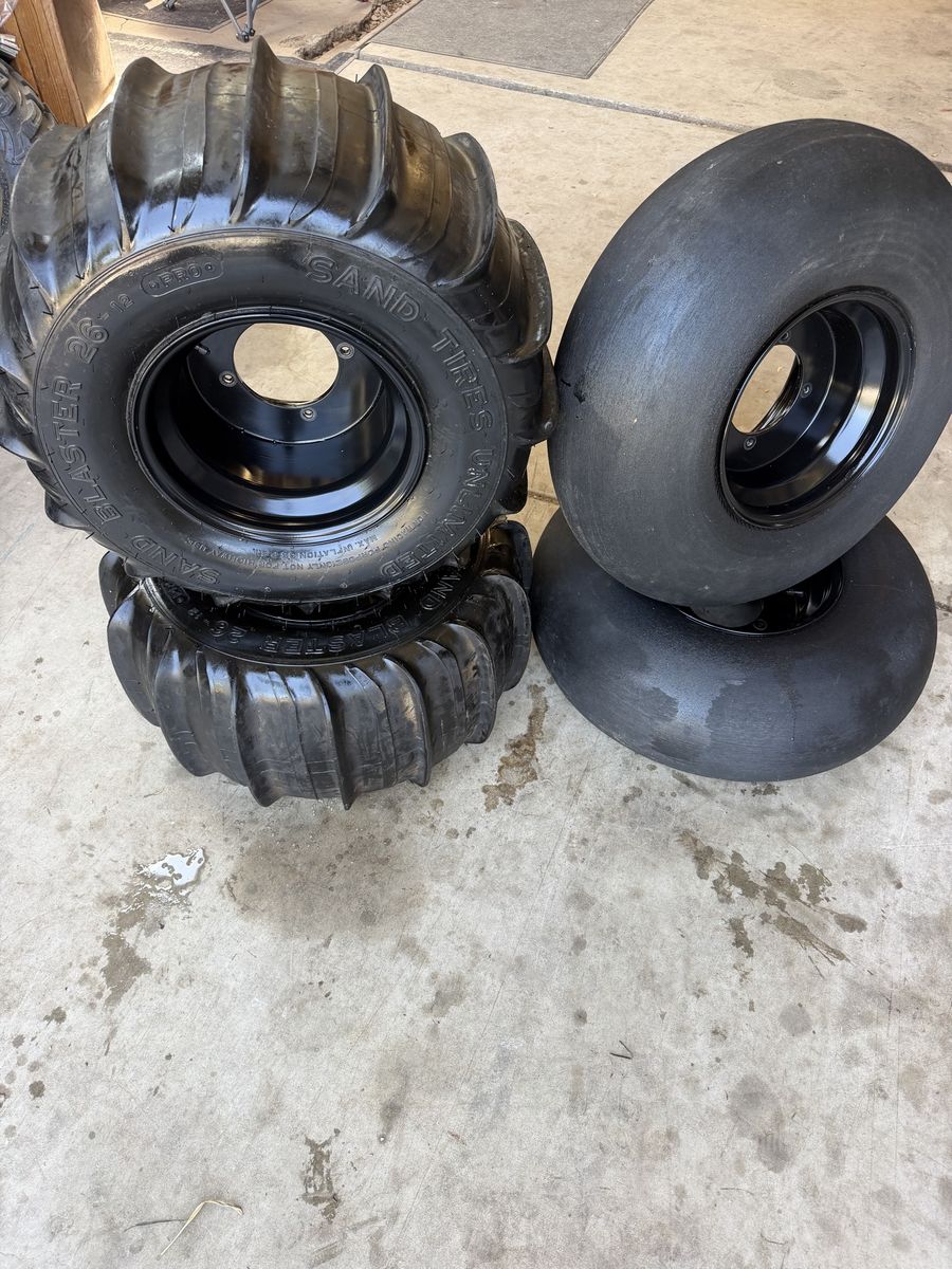 STU SAND BLASTER PADDLE TIRE SET