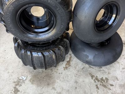 STU SAND BLASTER PADDLE TIRE SET