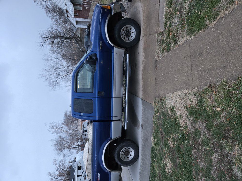 1999 Ford 350  Truck - V10 Titan