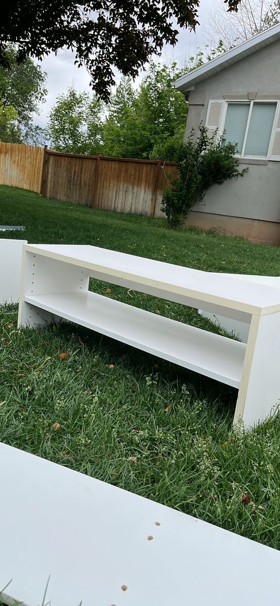 White Adjustable Shelf Unit/shoe organizer - Versatile Storage Solution for Any Room