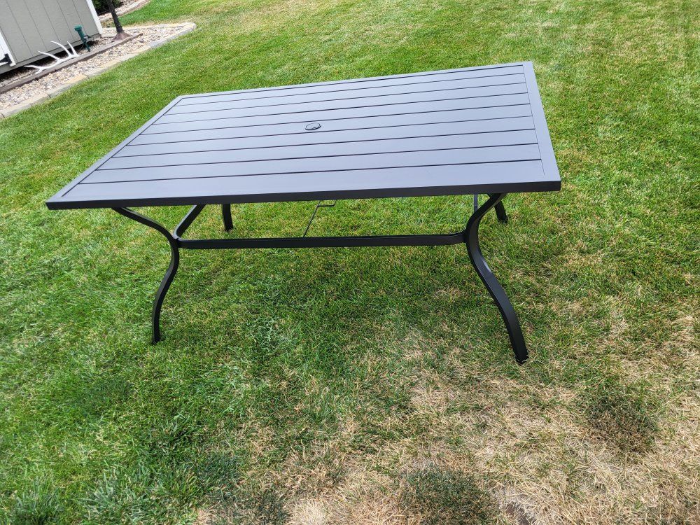 Metal Outdoor Rectangle Patio Table 
Qty-1 Black