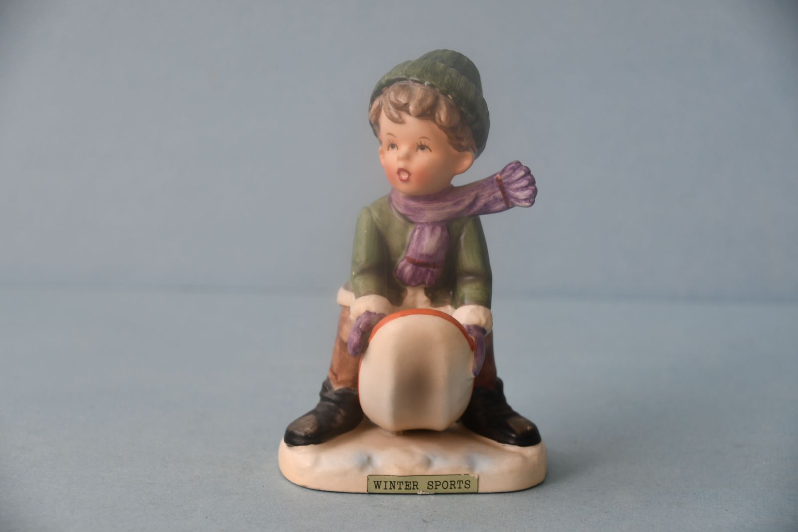 Vintage "Winter Sports"  Figurine  Arnart 5th Ave. #2224 Made in JAPAN
