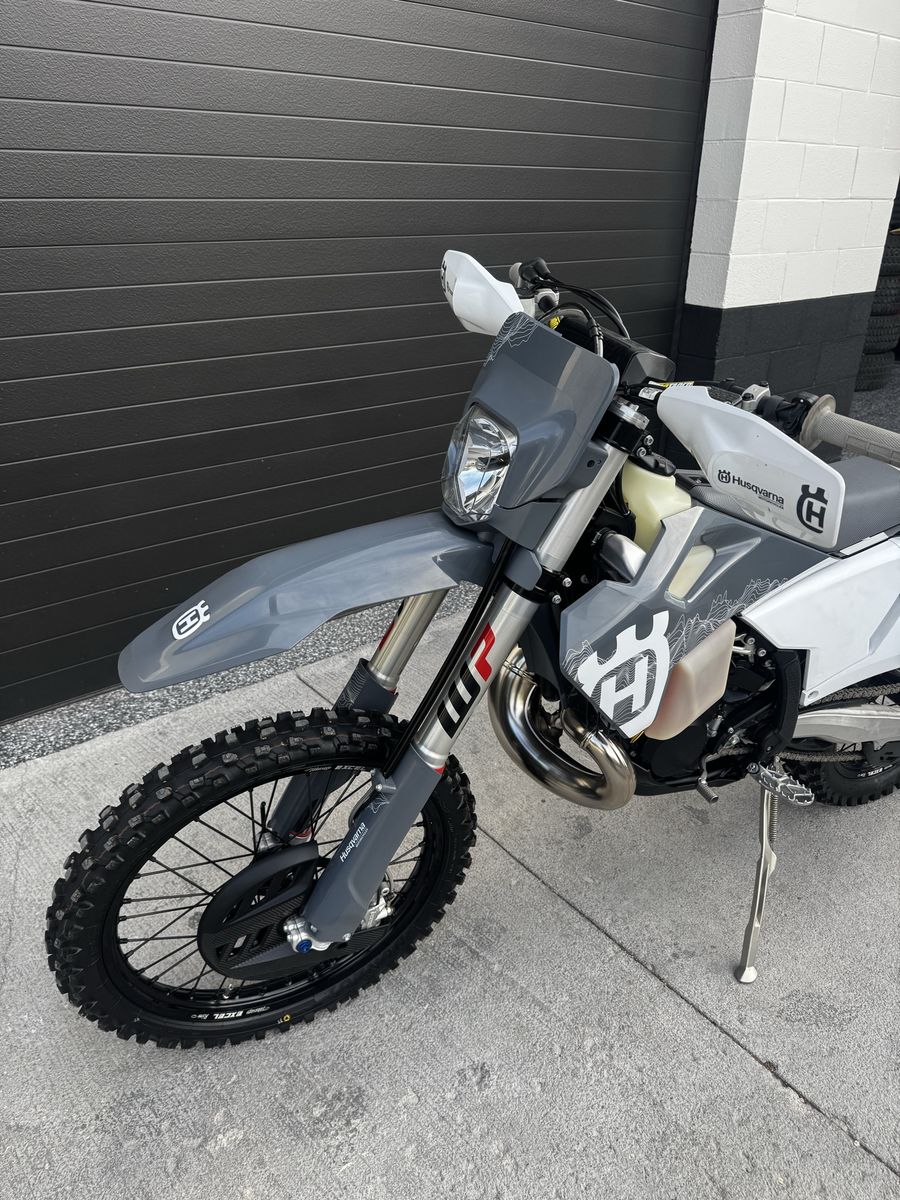 2024 Husqvarna TE300 Pro – Like New – 23 Miles / 2.6 Hours