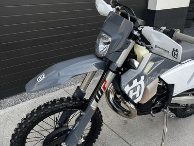 2024 Husqvarna TE300 Pro – Like New – 23 Miles / 2.6 Hours