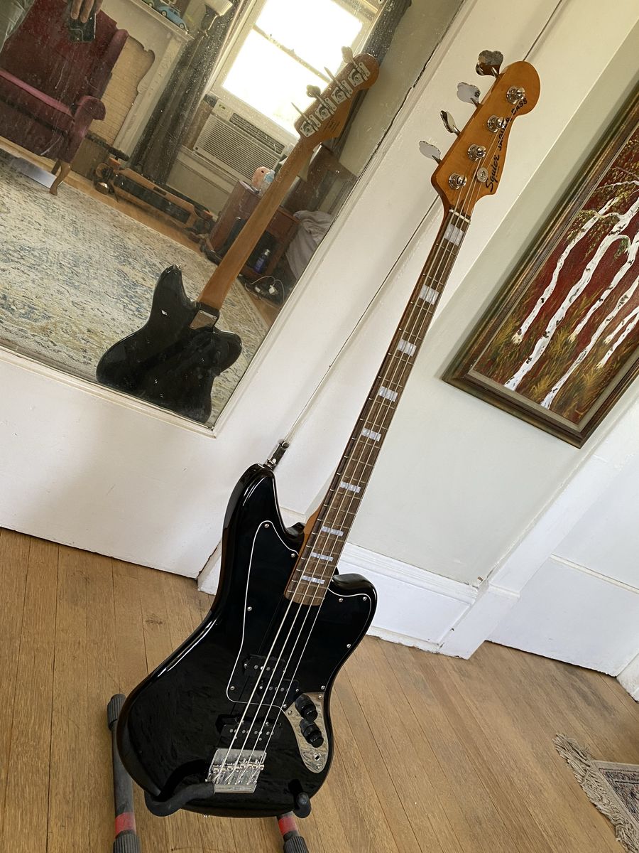 Fender Squire Jaguar Bass