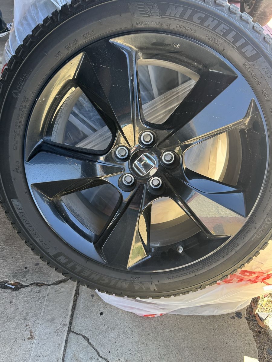 265/45r20 On 2021 Passport Elite Wheels
