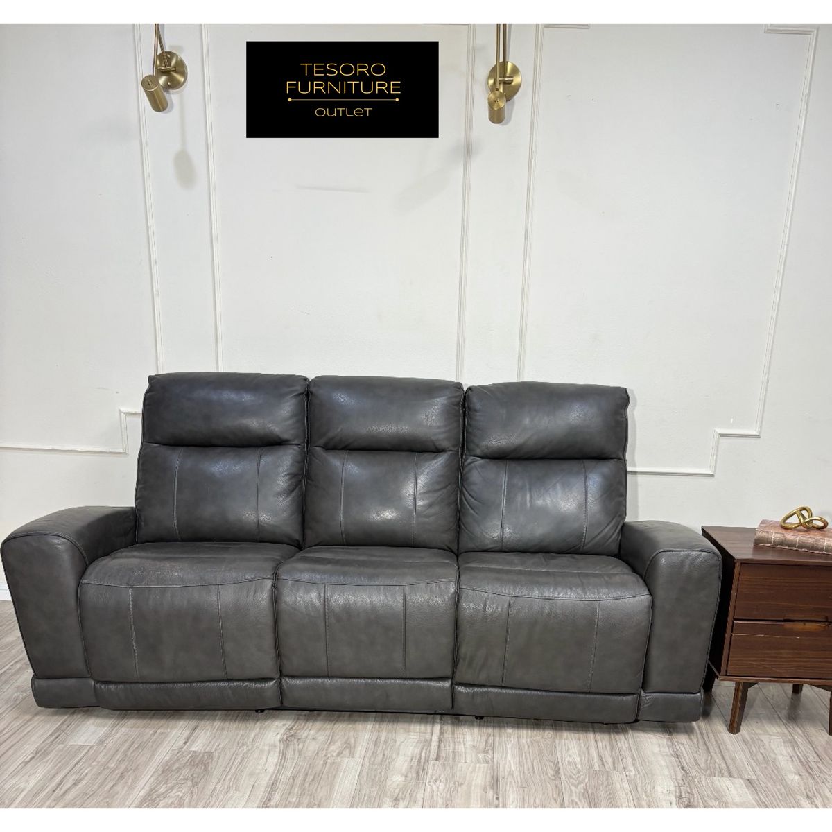 LAURETTA LEATHER RECLINER SOFA AMAZING DEAL‼️