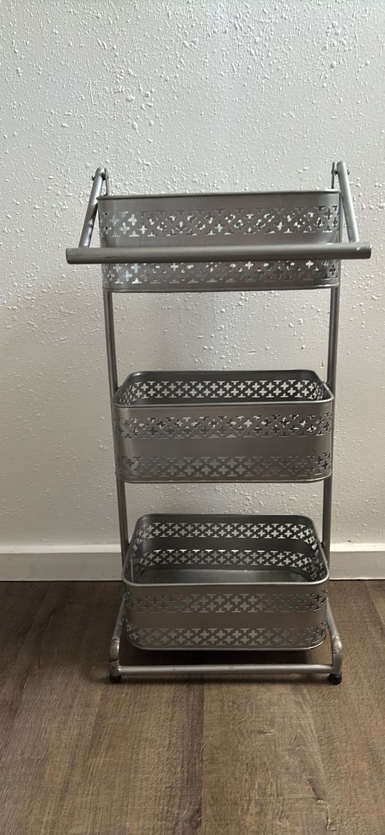 Metal organizer