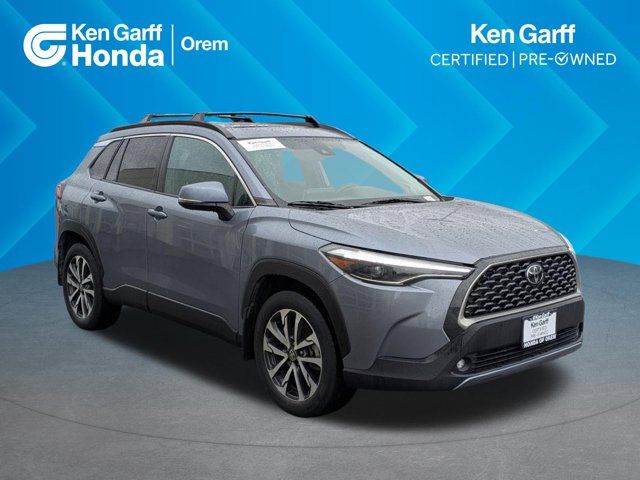 2022 Toyota Corolla Cross XLE