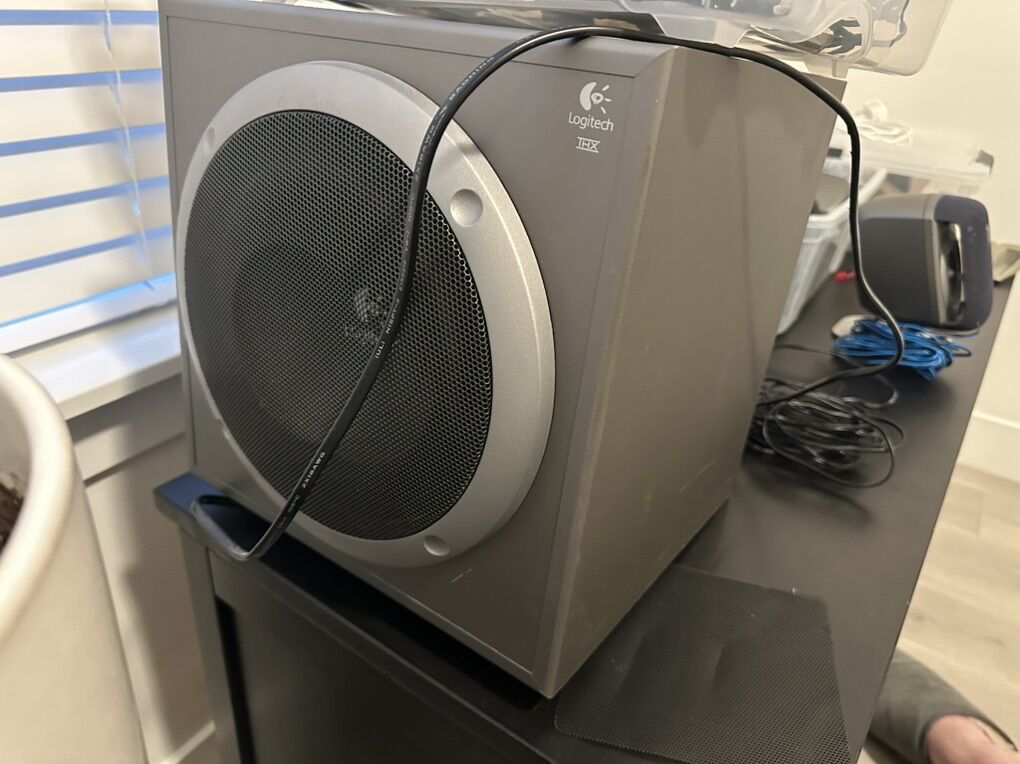 Logitech 5 spkr + Sub