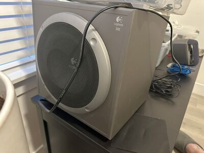 Logitech 5 spkr + Sub