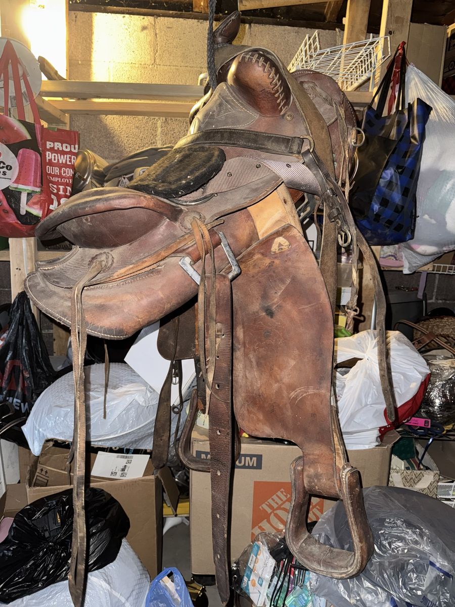 Vintage Western Leather Saddle with Stirrups and Rigging