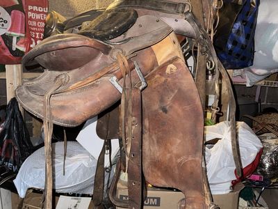 Vintage Western Leather Saddle with Stirrups and Rigging
