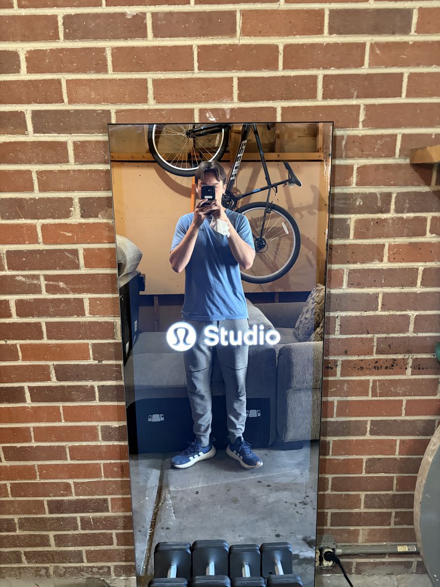 Lululemon Smart Mirror