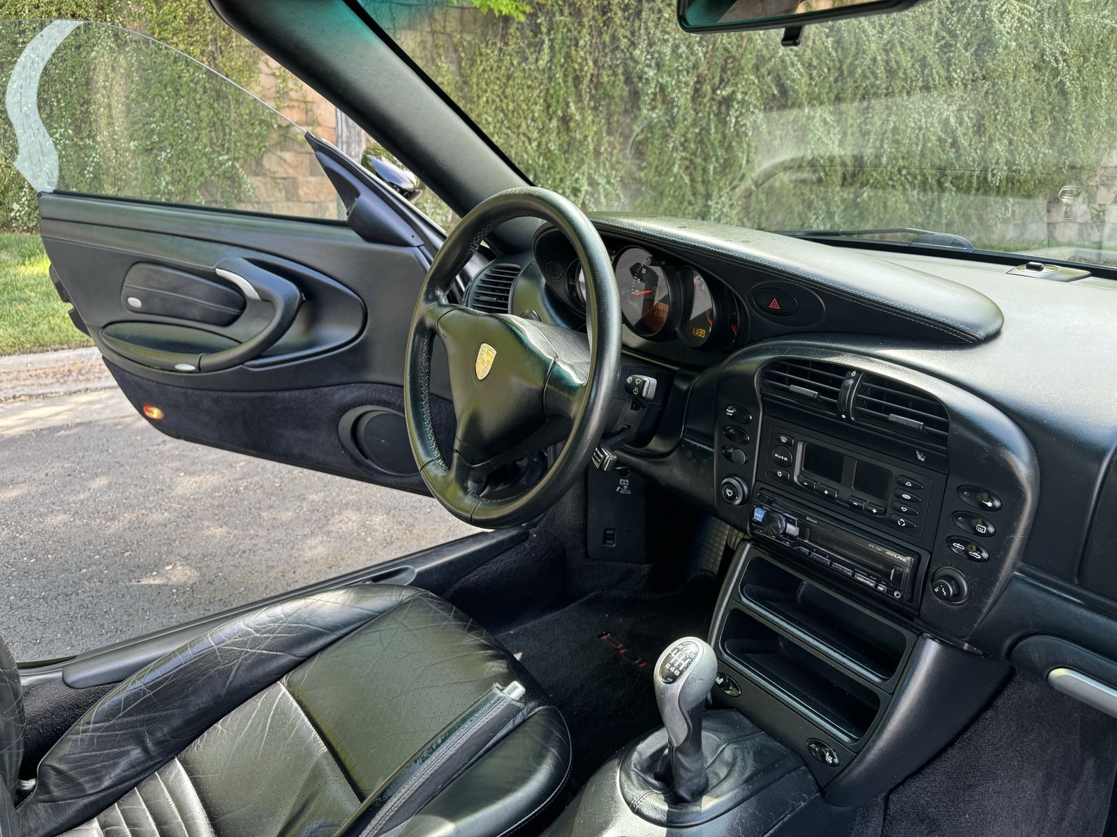 Main image 10
