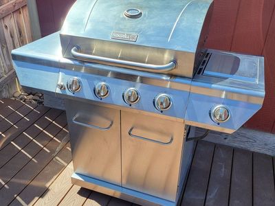 Nexgrill 4-burner Grill w/ full tank