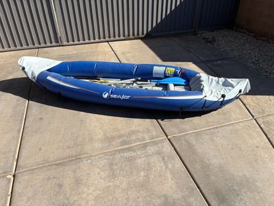 Kayak Inflatable W/Oars