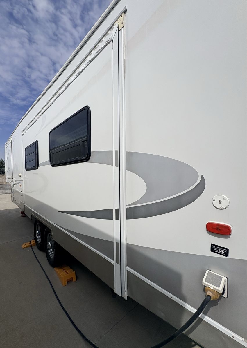 Main image 11