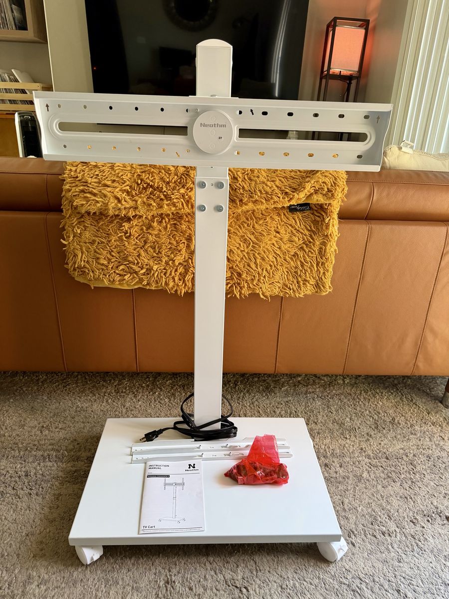 Rolling tv stand
