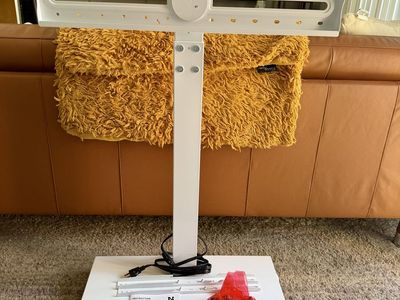 Rolling tv stand