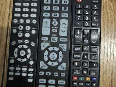 Lot of 9 Used TV Remote Controls - Samsung, Vizio, Sony, Element, Seiki, and Vizio