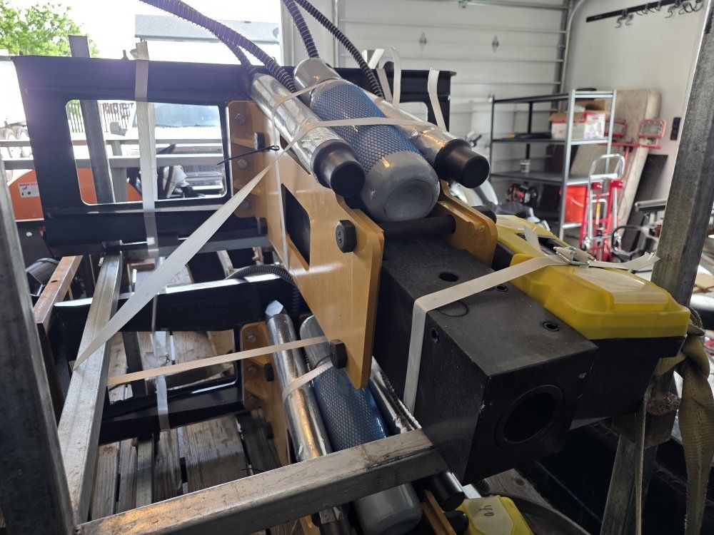 Main image 3