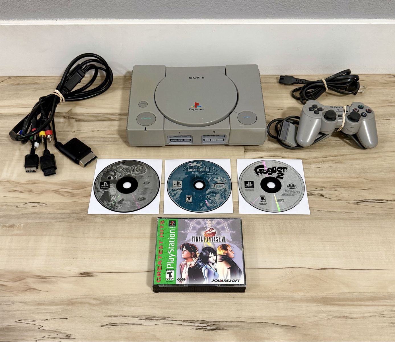 Sony PS1 4-Game FF8 Bundle