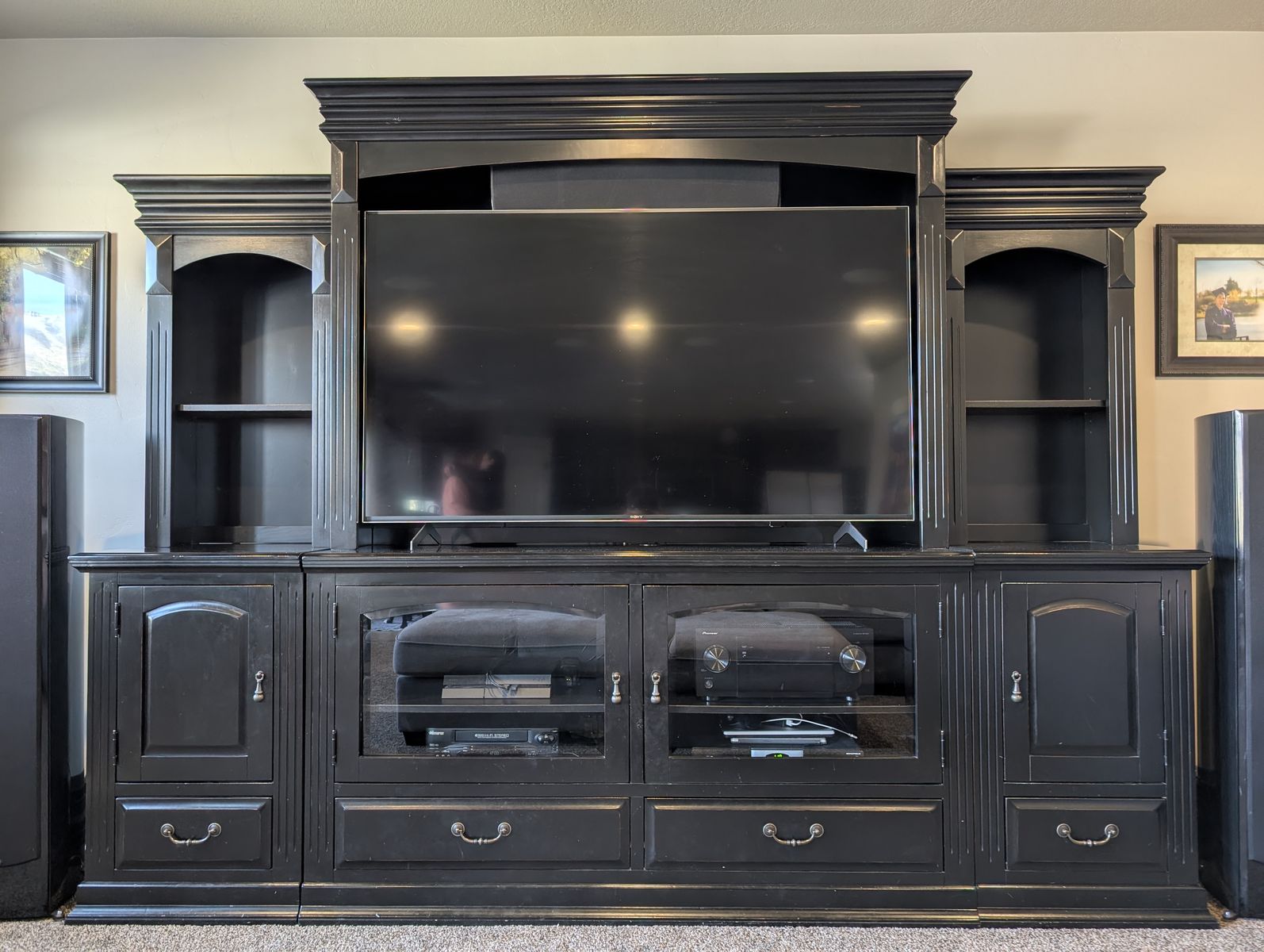 Beautiful 3‐Piece Entertainment Center