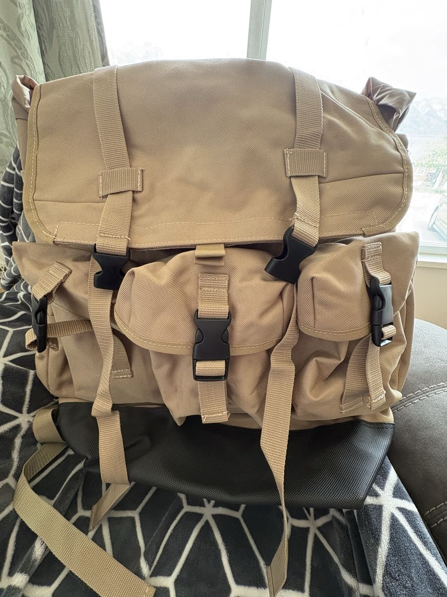 Heavy Duty Camping/Hunting/Hiking Outdoor pack Bag