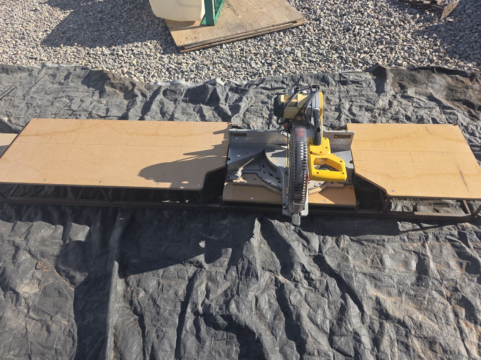 Dewalt 12" double bevel sliding miter saw and table