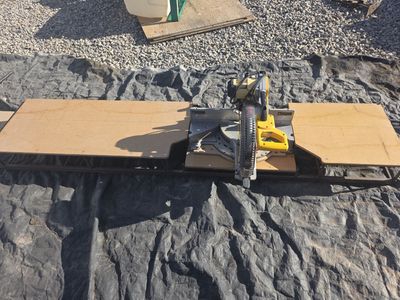 Dewalt 12" double bevel sliding miter saw and table