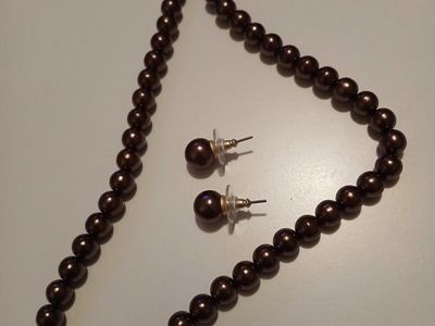 Brown Faux Pearl Necklace and Stud Earrings Set