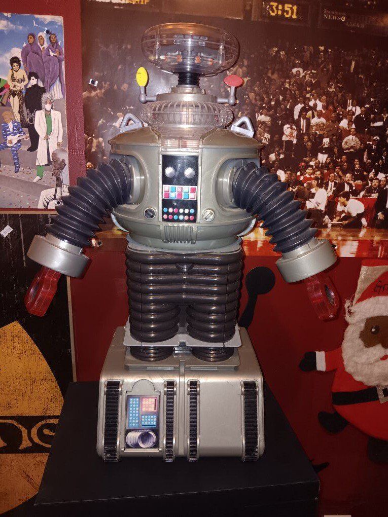 1998 TrendMaster "Lost in Space" Robot