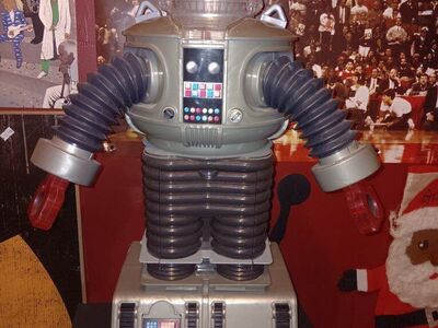 1998 TrendMaster "Lost in Space" Robot