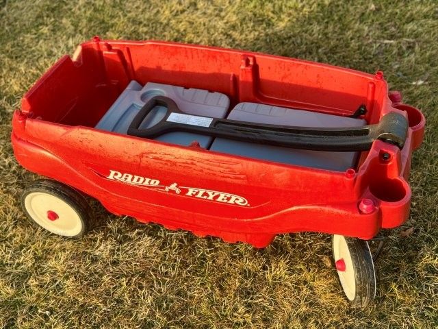 Radio Flyer Pathfinder 2-in-1 Wagon