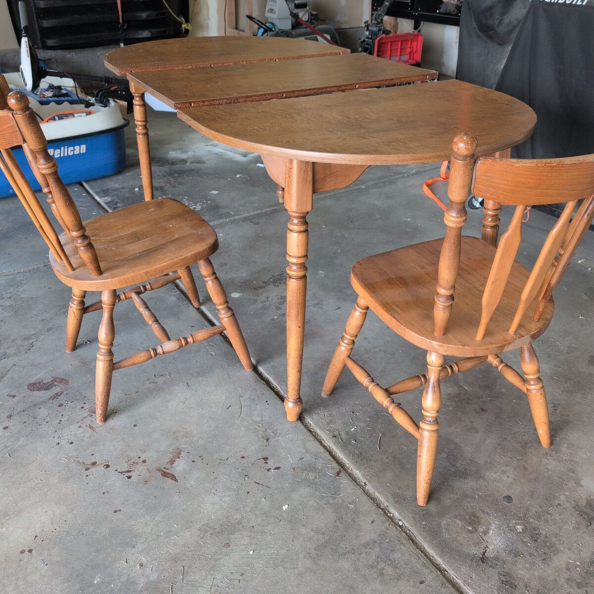 dining room table with six chairs