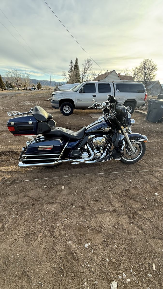 2012 Harley Davidson FLHTCU103