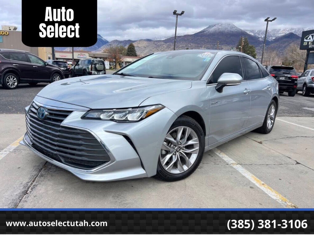 2021 Toyota Avalon Hybrid XLE