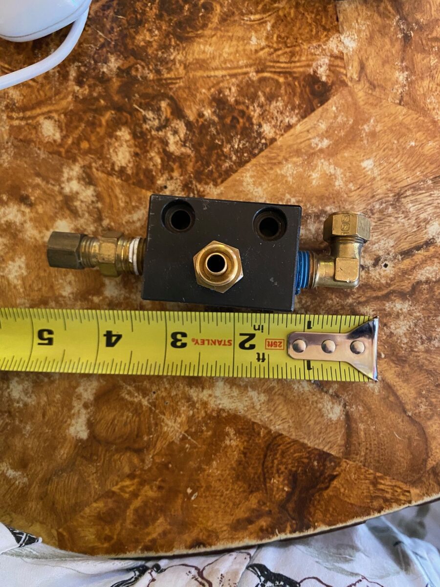 oil/air TEE manifold