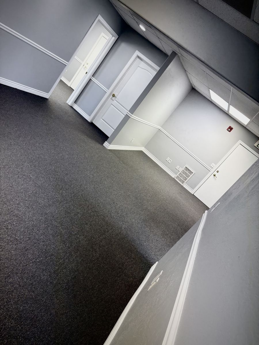 Main image 4