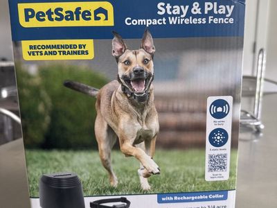 PetSafe Stay & Play Compact Wireless Dog Fence w/ Rechargeable Collar - 3/4 Acre Coverage