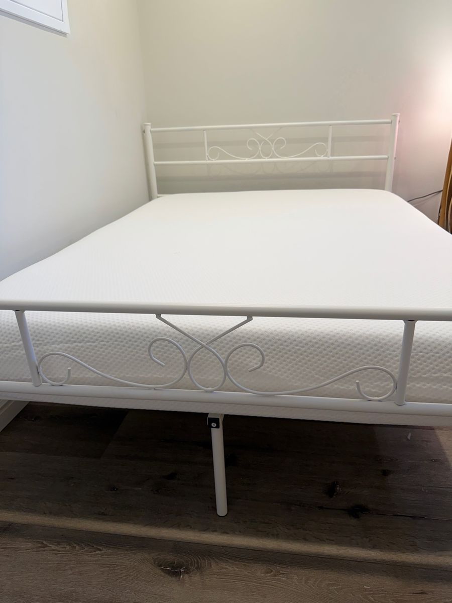 Metal Full Size Platform Bed Frame with Mattress - White