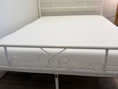 Metal Full Size Platform Bed Frame with Mattress - White