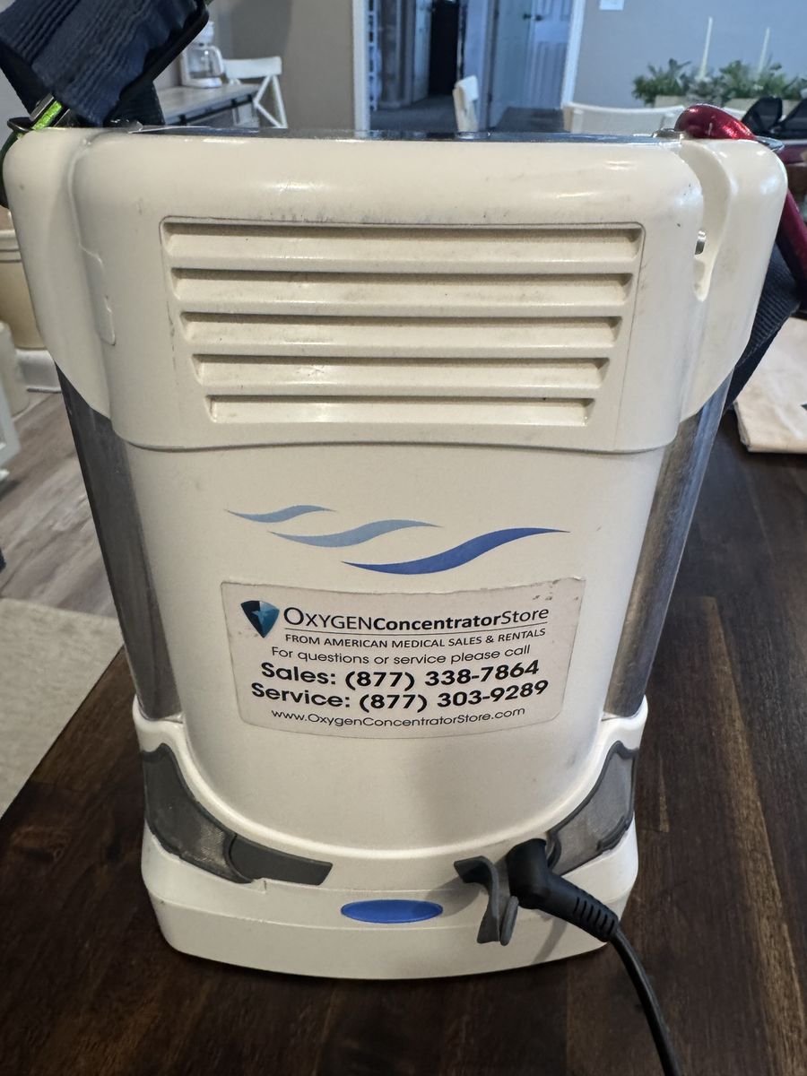 CAIRE FreeStyle Comfort Portable Oxygen Concentrator 