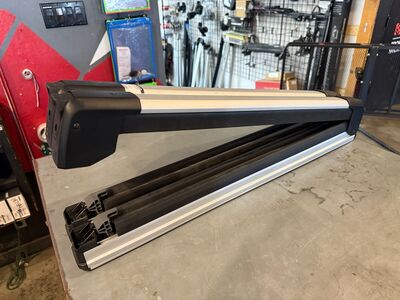 Thule/BMW Snowpack Extender Silver 6 Ski/4 Snowboard