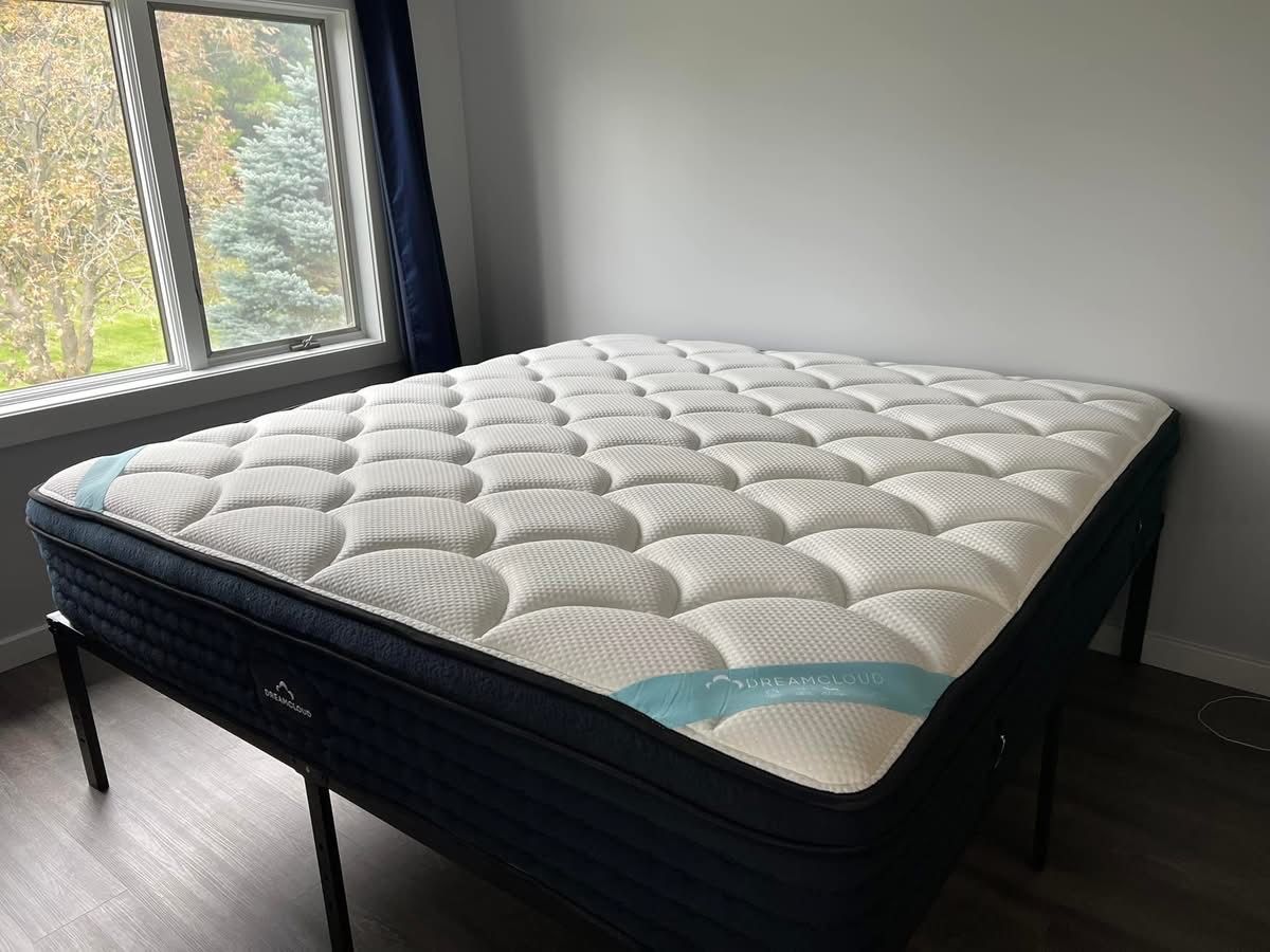 King DreamCloud Premier Mattress
